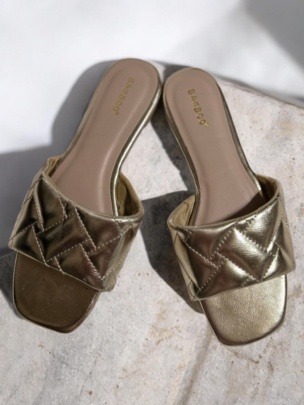 Bamboo Metallic Gold Quilted Slide Sandals - Women's Size 8 EUC